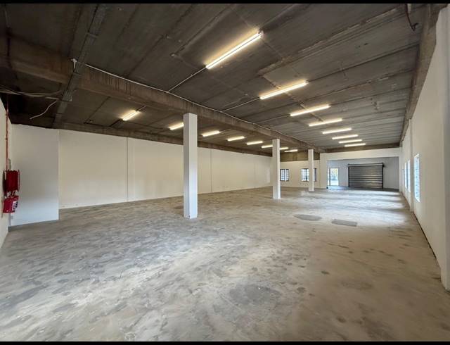 345M² WAREHOUSE TO LET IN HALFWAY HOUSE